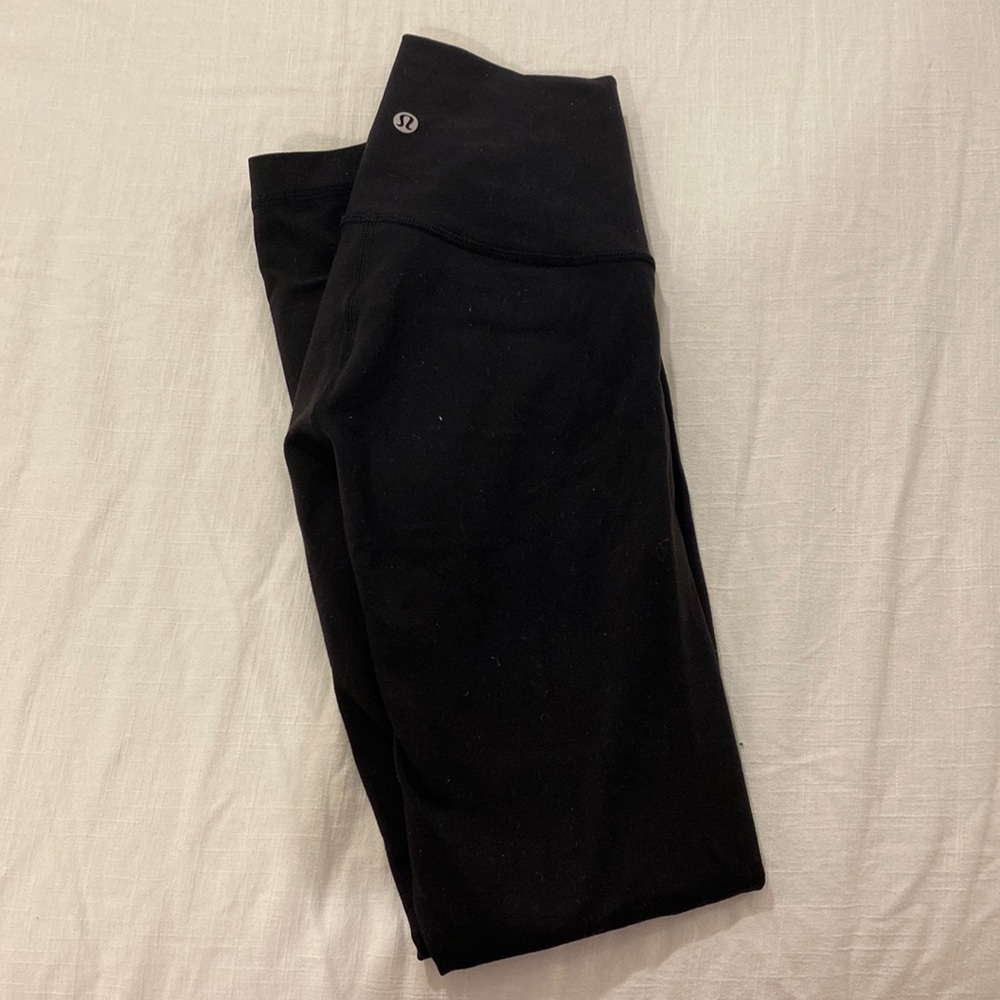 Lululemon size 4 25 inch wunder under leggings - Black